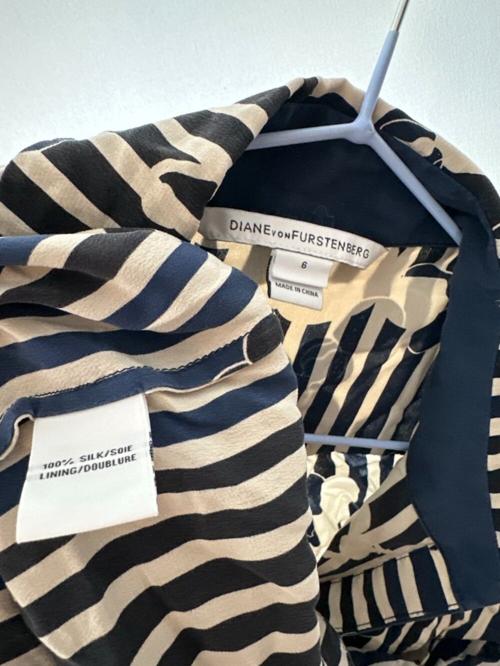 Diane von Furstenberg 100% Silk Blouse, Navy Stripe Orchid Print, Size 6